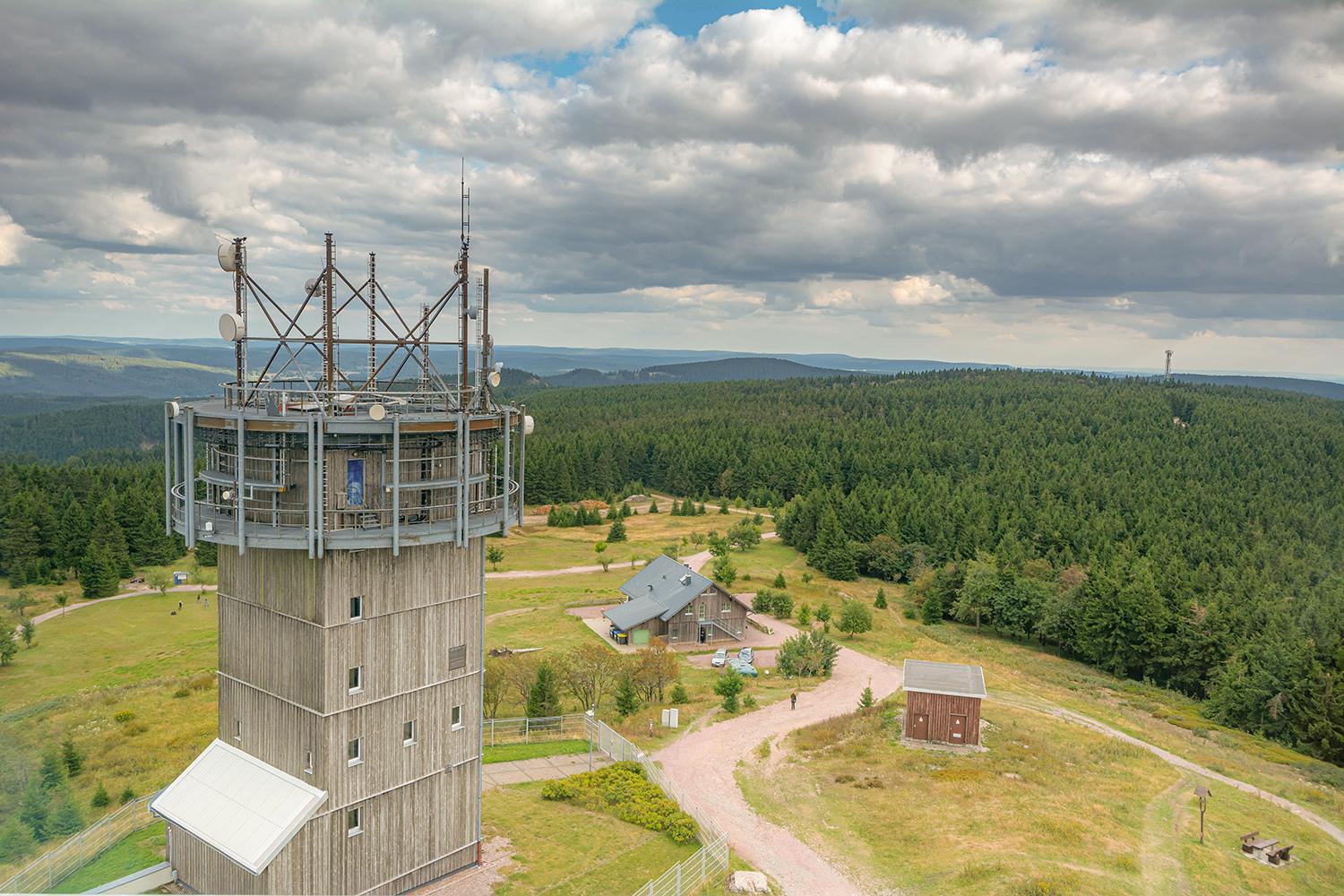 Aussichtsturm auf dem  Schneekopf - Thüringen