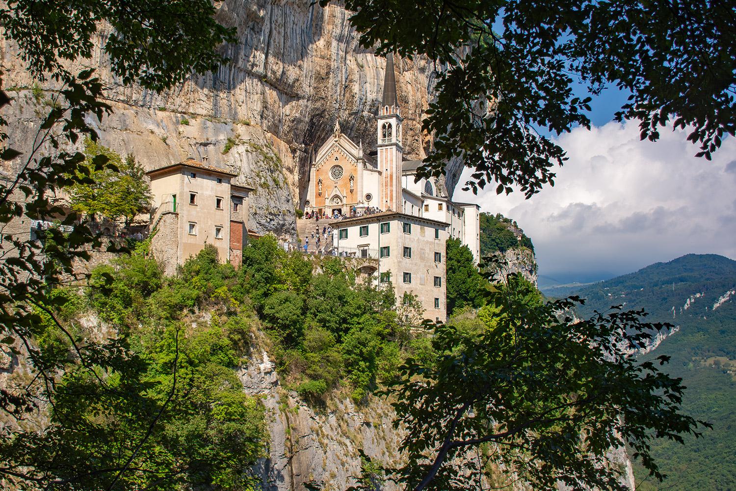 Bergkirche Madonna della Corona - Italien