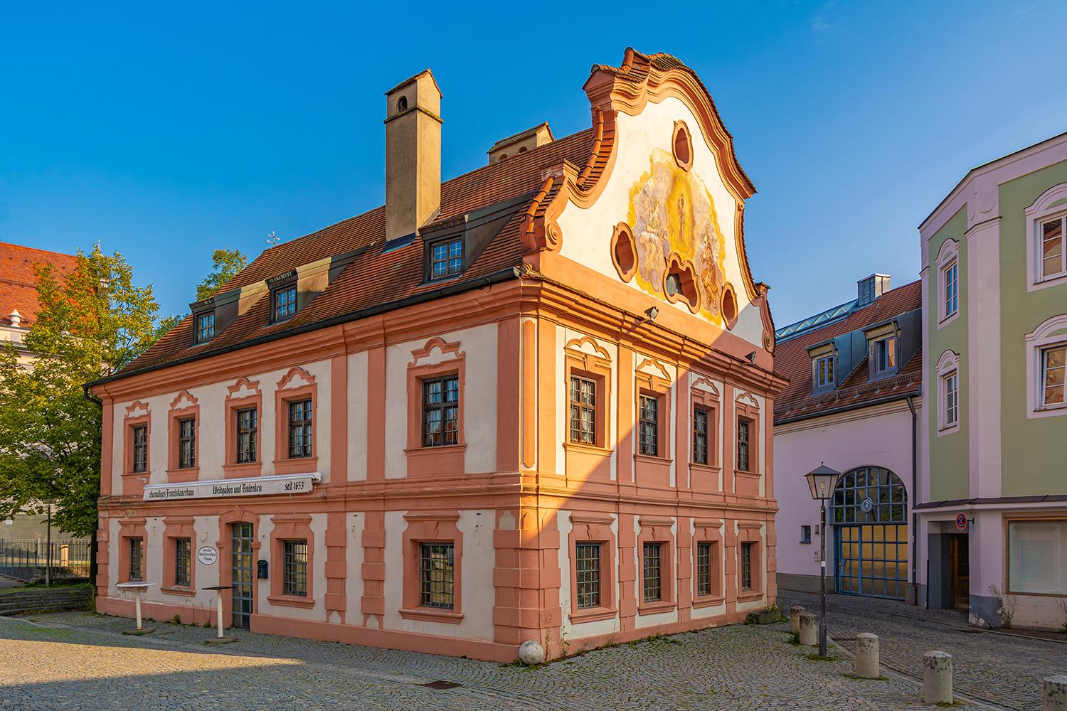 Ehemaliges Franziskanerhaus in Altötting - Bayern