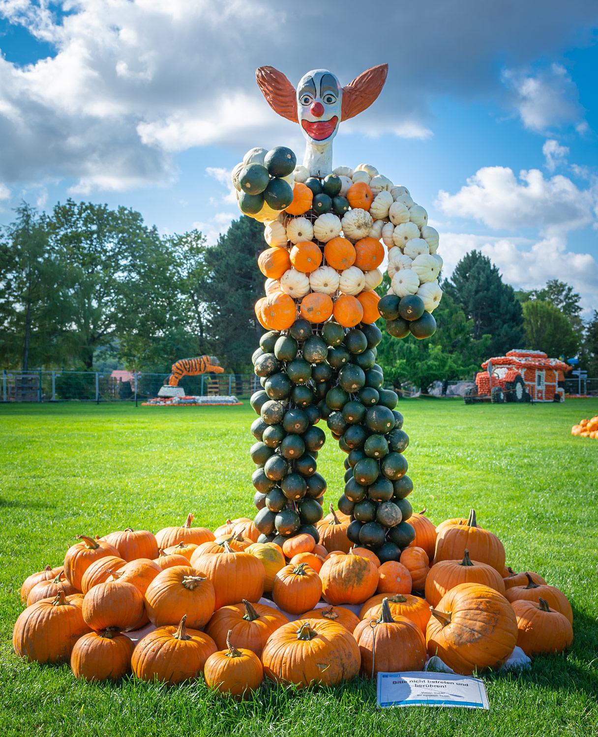 Kürbisausstellung egapark Erfurt 2019 - Clown in der Manege