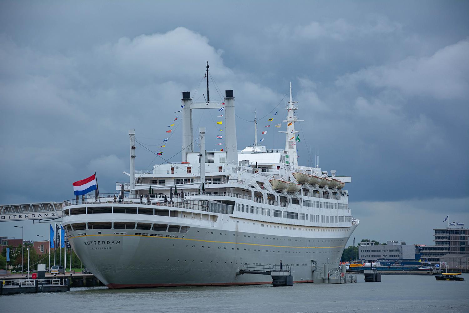 SS Rotterdam aus Südwesten