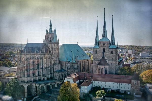 Luftaufnahme vom Erfurter Dom und der Severikirche - Thüringen