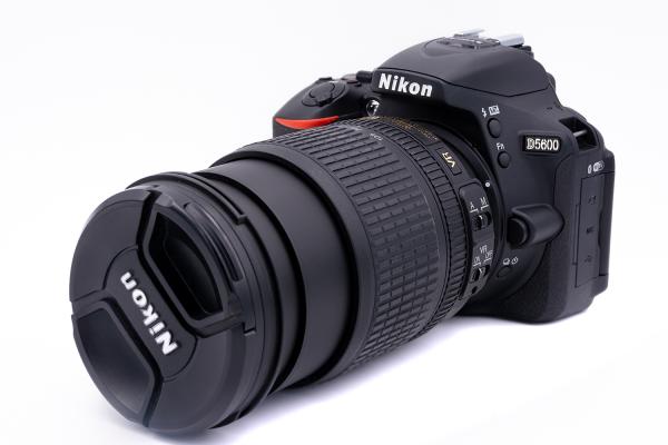 Nikon D5600 Kit AF-S DX 18-140 VR