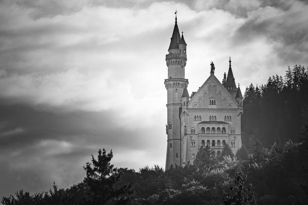 Schloss Neuschwanstein - Südwestseite in Schwarz-Weiß